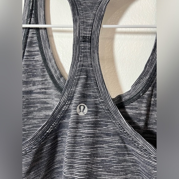 Lululemon Racerback Tank Top Sz 6 Heathered Gray - Picture 6 of 11